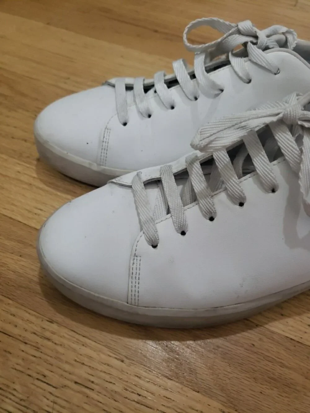 Everlane Releather Tennis Shoe White Unisex W12 M10 Classic Recycled Preppy